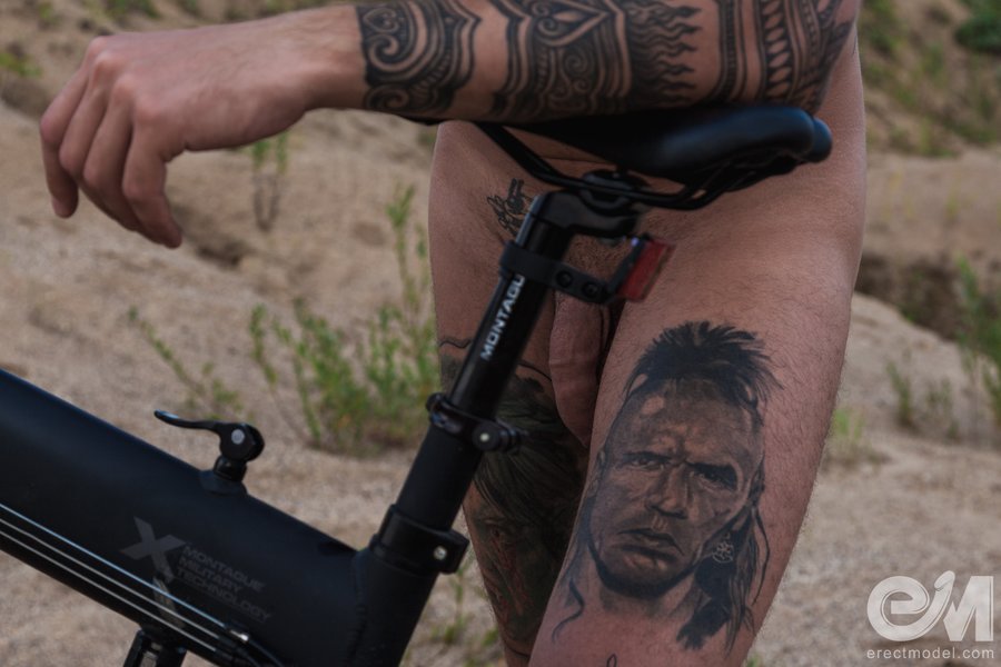 Inked cyclist and his uncut cock pictures