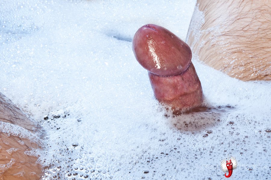 Naked guy in bath with cock close up pics